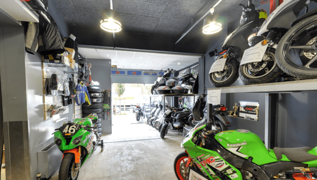 LEADER-TEAM-Automobiles-Vitry-sur-Seine3